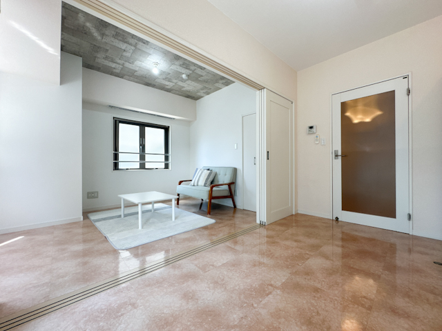 主役は陽だまり 501の内観