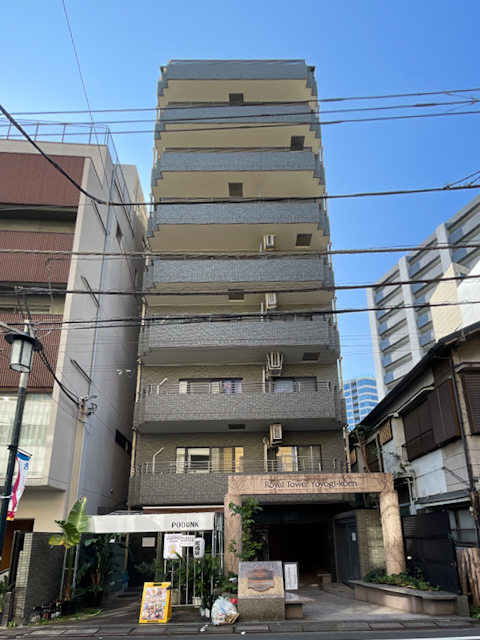 都会と自然の交差点 502の内観