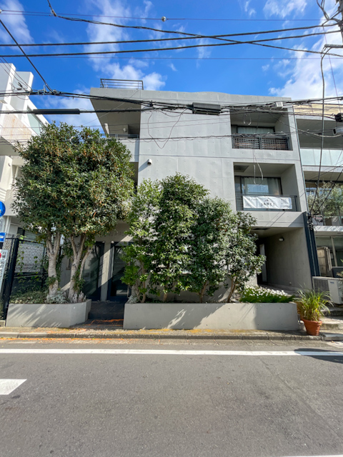 静けさの中に 203の内観