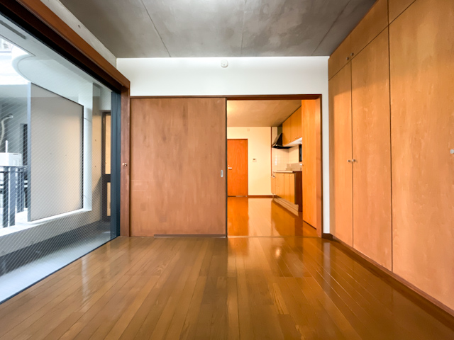 静けさの中に 203の内観