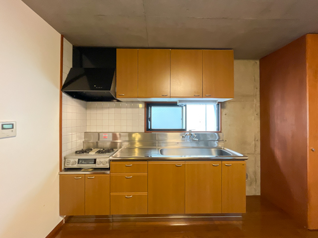 静けさの中に 203の内観