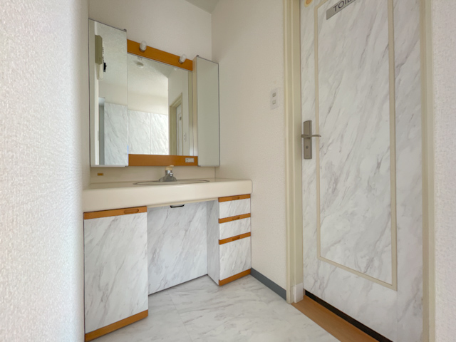 ブナの木と暮らす 401の内観