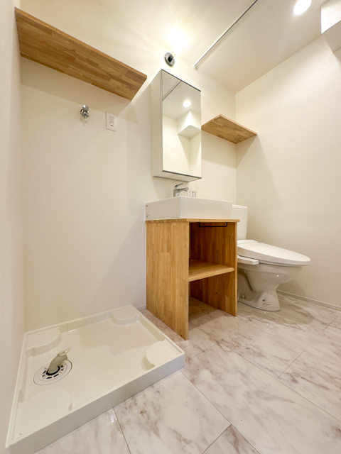 ペットと映画鑑賞 204の内観