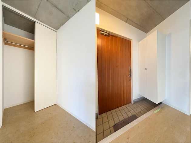 ひっそり優雅に Aの内観