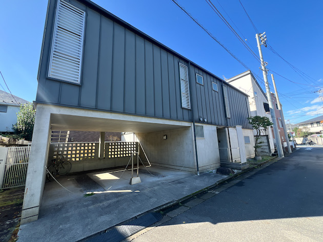 ひっそり優雅に Aの内観