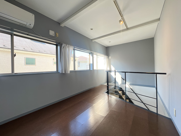 ひっそり優雅に Aの内観