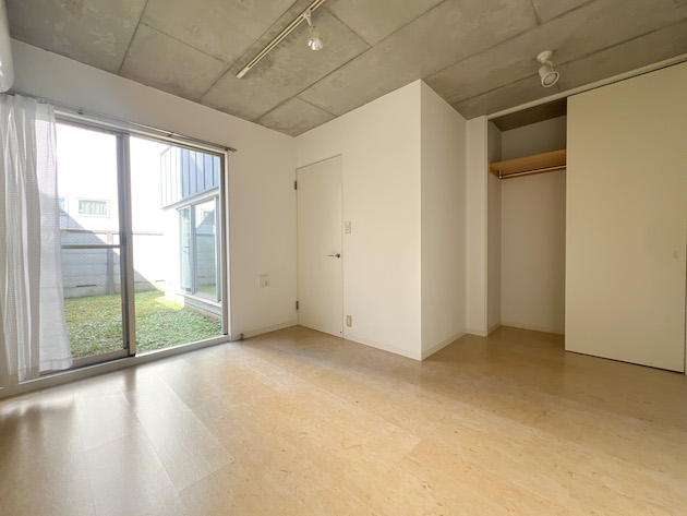 ひっそり優雅に Aの内観