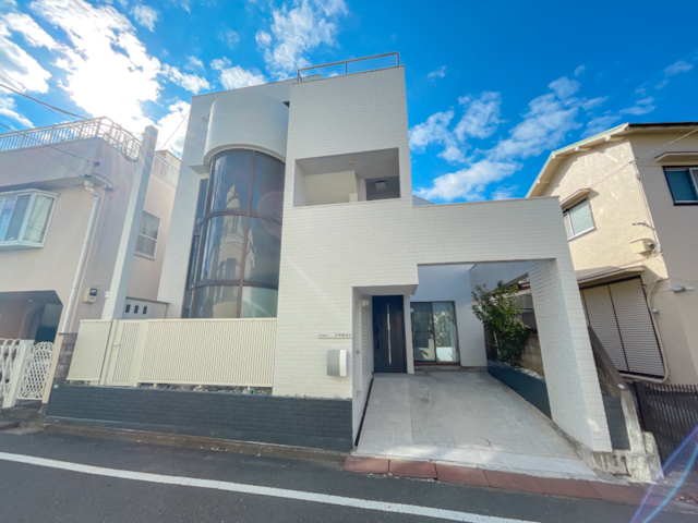 三角屋根のひみつ基地 3Fの内観