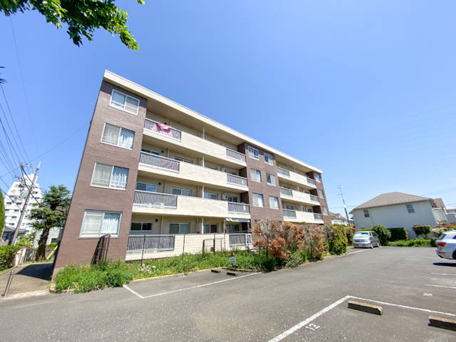 お日様と風 404の内観