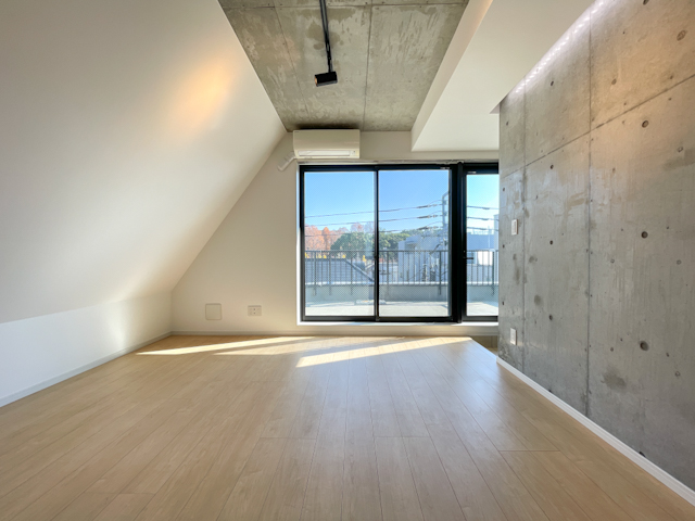 太陽を味方に 401の外観