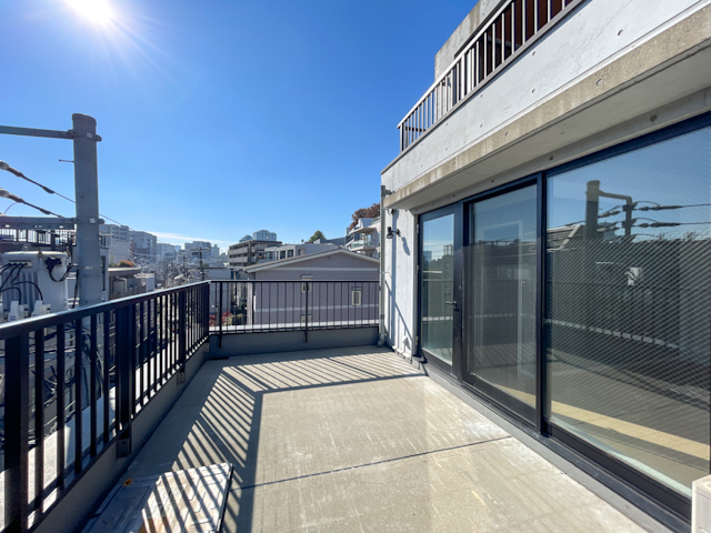 太陽を味方に 401の内観