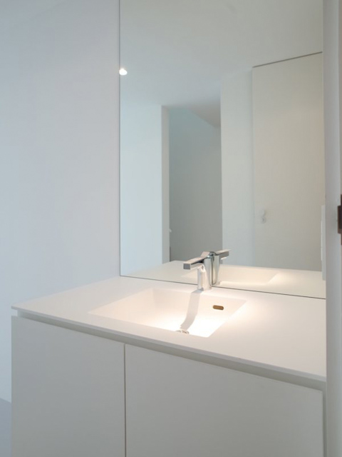 純白の美術館 Aの内観