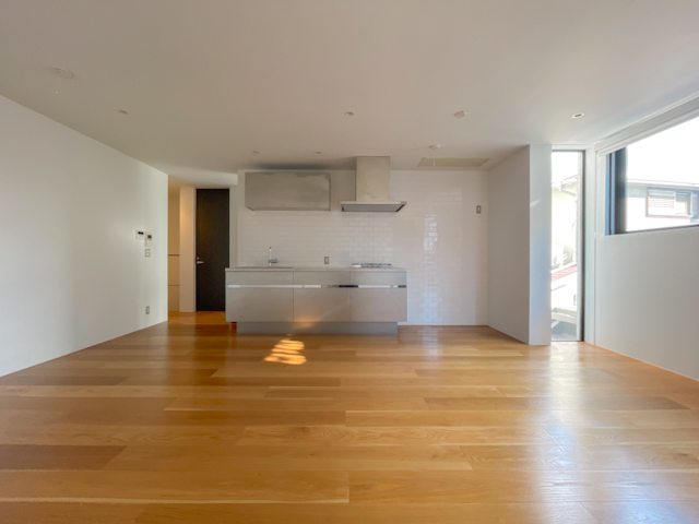 光と木の中目黒 002の内観