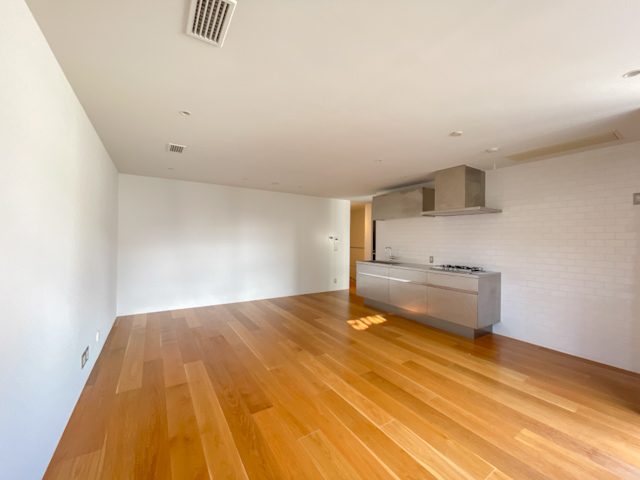 光と木の中目黒 002の内観