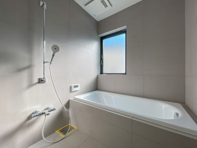 光と木の中目黒 002の内観