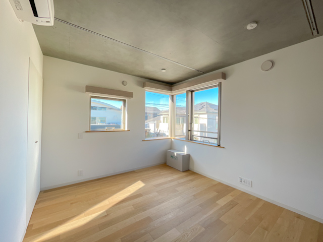 自由な空間 S2の内観