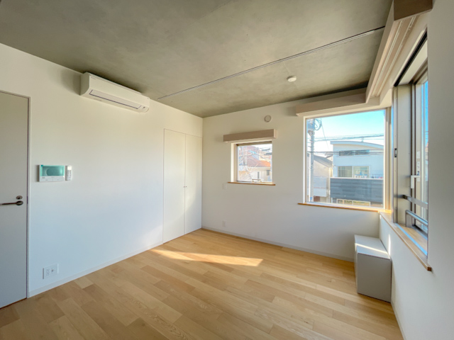 自由な空間 S2の内観