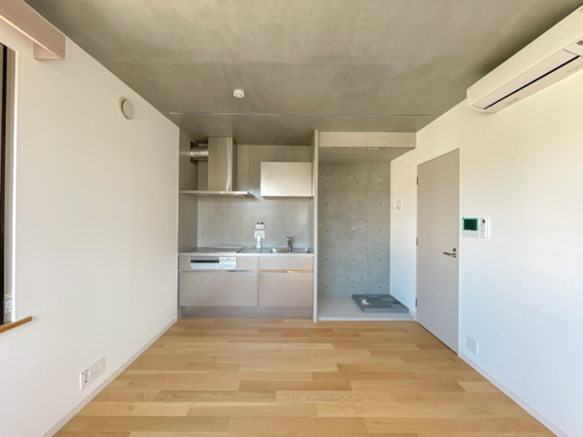 自由な空間 S2の内観