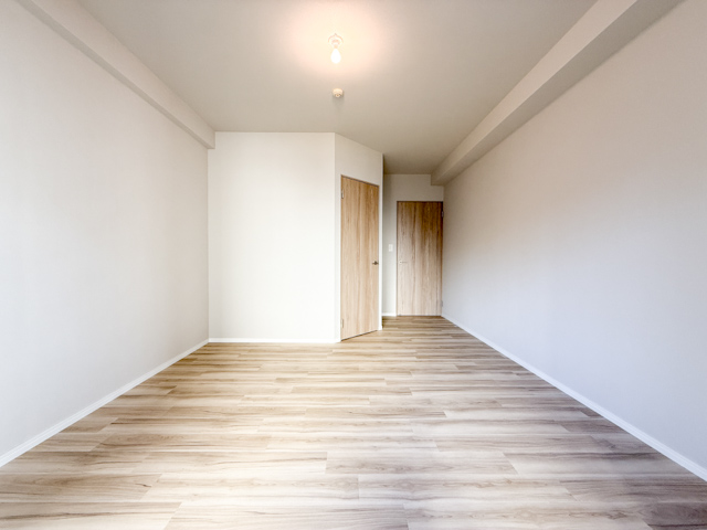 都心を使いこなす、静かな居場所 605の内観