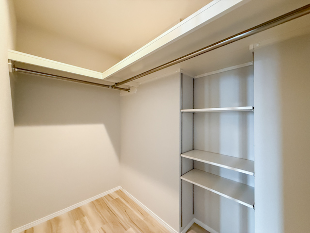 都心を使いこなす、静かな居場所 605の内観