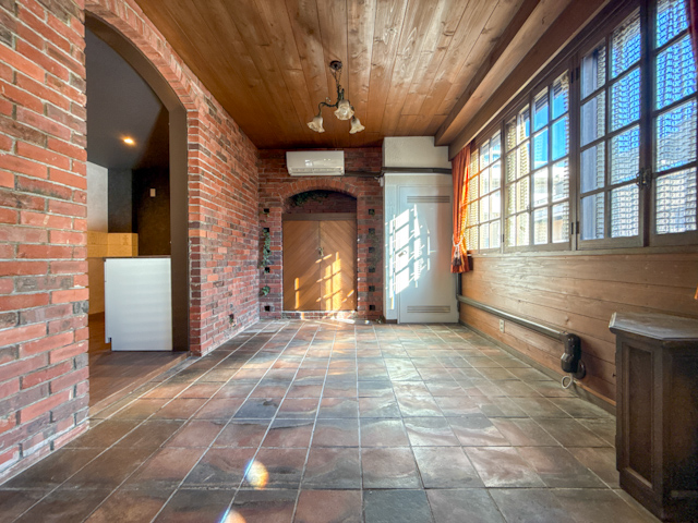 レンガのお城 301の内観