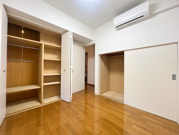 リビングに集合 1の内観