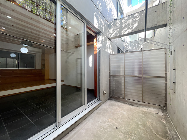 リビングに集合 1の外観