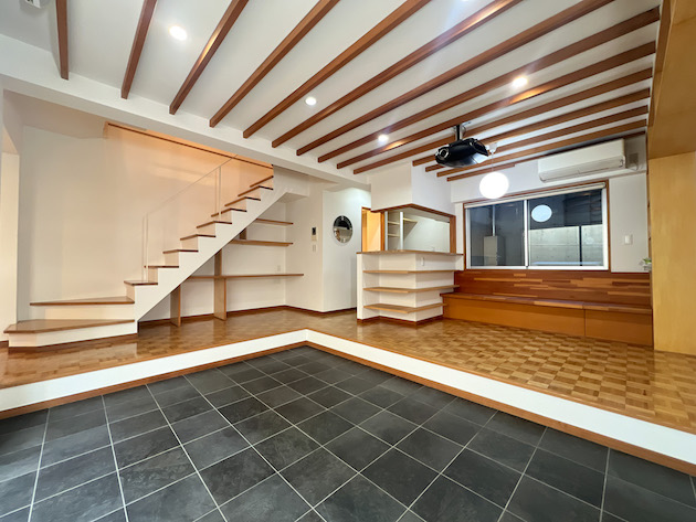 リビングに集合 1の内観