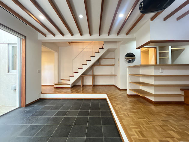 リビングに集合 1の内観