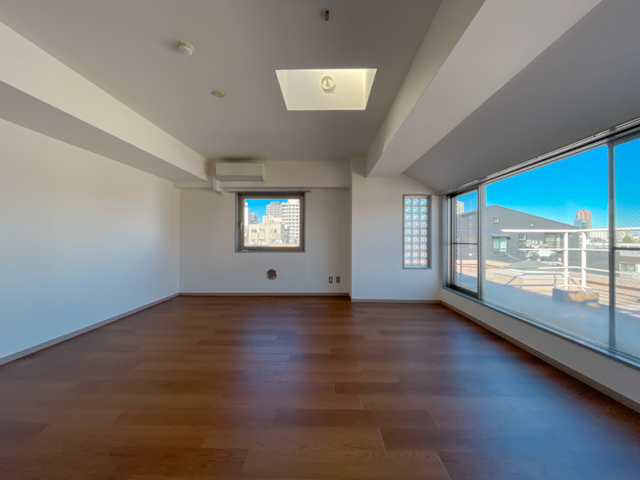 風と共に暮らす 403の内観