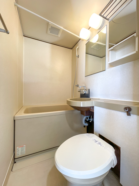 窓の向こうに続くストーリー 301の内観