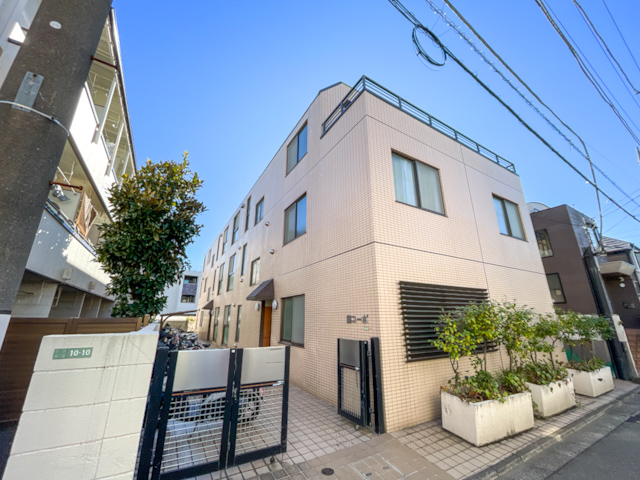 窓の向こうに続くストーリー 301の内観