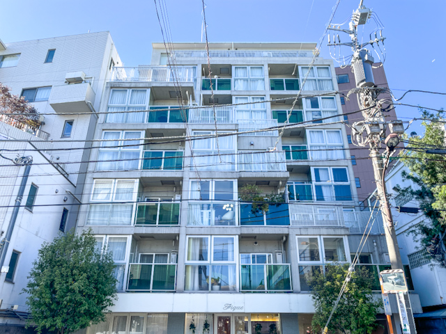 窓辺に漂う木々のささやき 203の内観