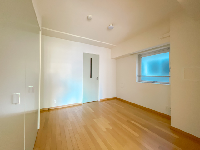 窓辺に漂う木々のささやき 203の内観