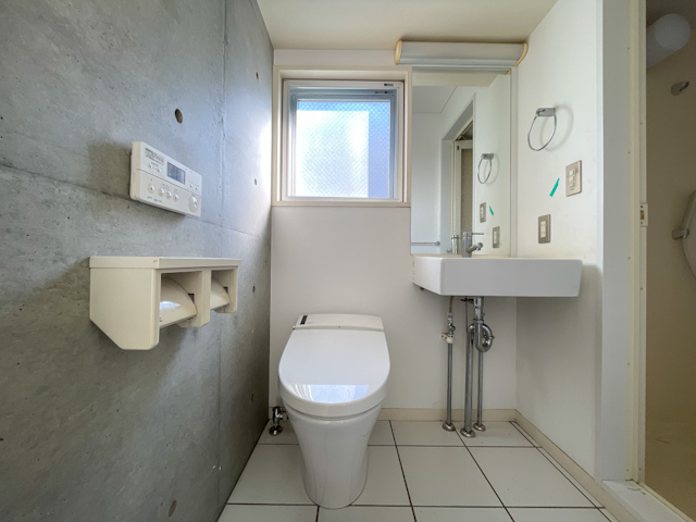 純度と透明度 202の内観