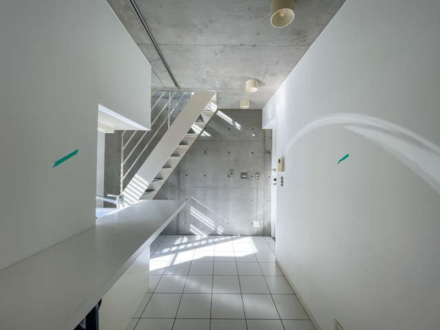 純度と透明度 202の内観