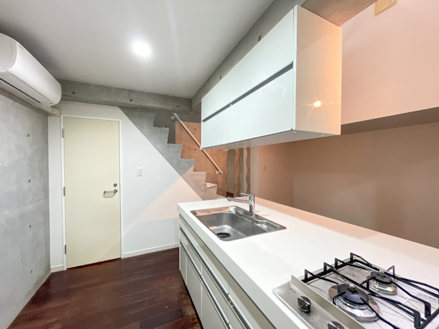 神宮前ラビリンス 108の内観