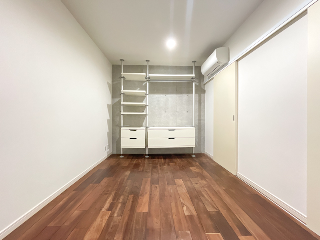 神宮前ラビリンス 108の内観