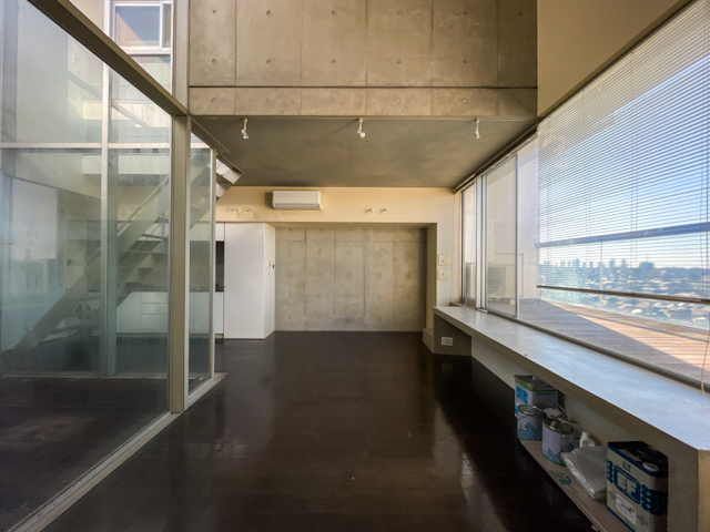 主役の空を取り込む暮らし 901の内観