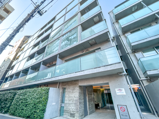 都会に浮かぶメゾネット 411の内観