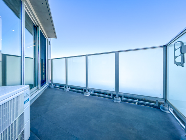 都会に浮かぶメゾネット 411の外観