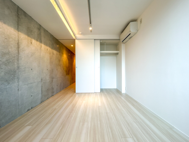 都会に浮かぶメゾネット 411の内観