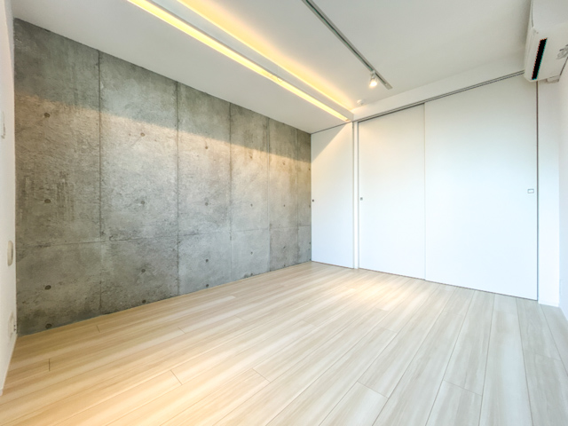 都会に浮かぶメゾネット 411の内観