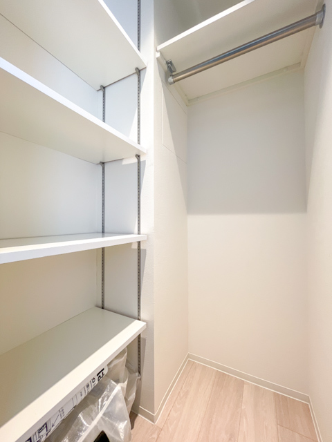 ナチュラルワンルーム 301の内観