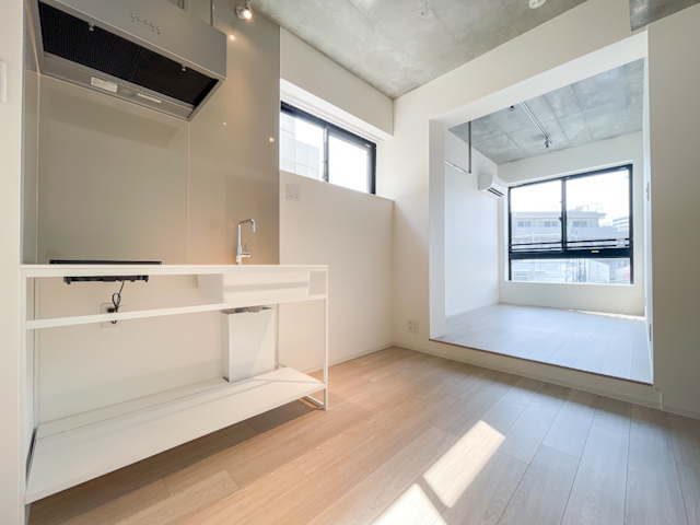 ナチュラルワンルーム 301の内観