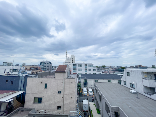 高円寺を堪能 304の内観