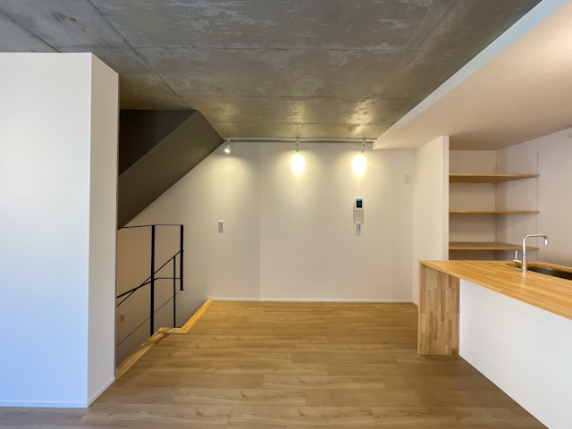 ナチュラルに三茶メゾネット 201の内観