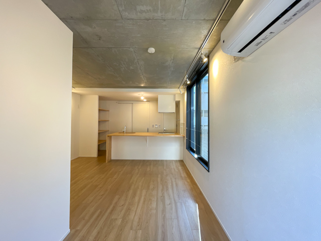 ナチュラルに三茶メゾネット 201の内観