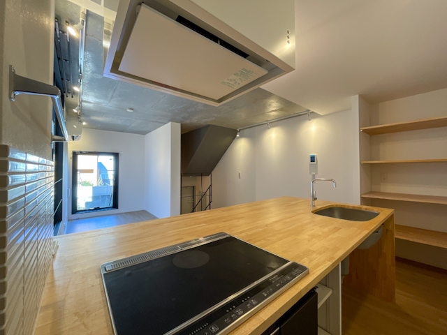 ナチュラルに三茶メゾネット 201の内観