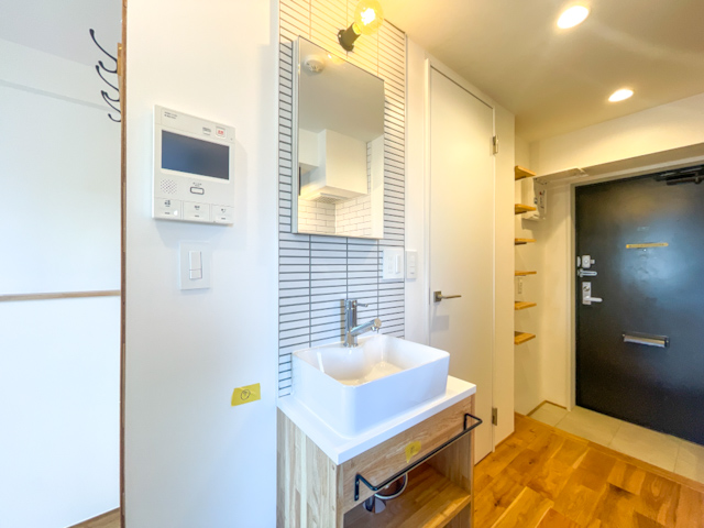 Oimachi Share 801の内観